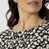 Jane Lamerton Pintuck Top Giraffe -women's clothing Sales 621465 C 0330 47 4