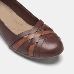 Cloud Steppers By Clarks Sara Clover Women's Ballet Mahogany