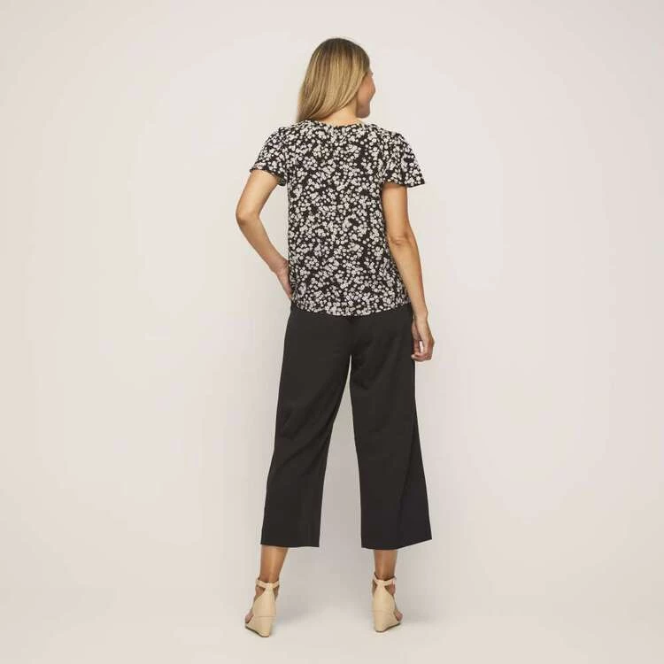 Khoko Smart Fan Sleeve Top Black Ditsy 3 Khoko Smart Fan Sleeve Top Black Ditsy