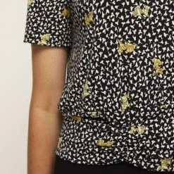 Khoko Smart Short Sleeve Festoon Top Black Print